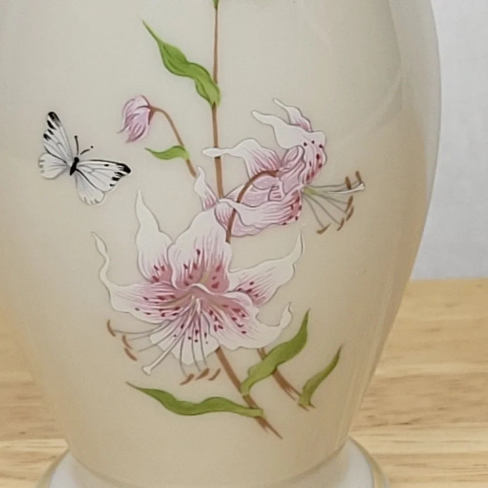 Lenox Eternal Love Bud Vase Bluebirds Floral 24K Gold‎ Trim USA Vintage Romantic